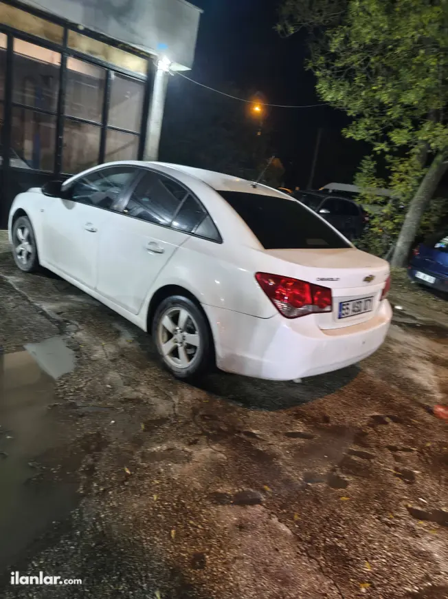 2010 Chevrolet Cruze 1.6 benzinli otomatik otomobil - Fotoğraf 1