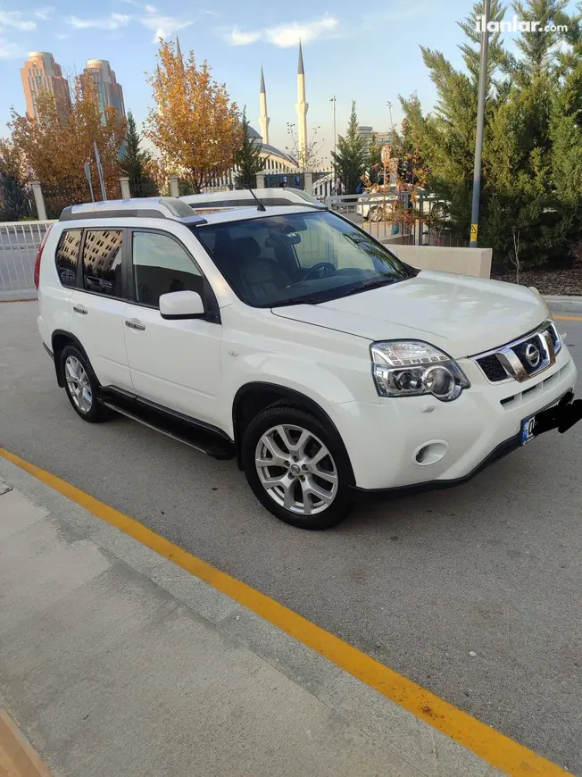 2011 Nissan X-Trail 2.0 dCi dizel otomatik arazi, SUV, Pick-up - Fotoğraf 1