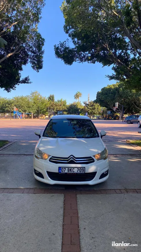 2014 Citroen C4 1.6 e-HDi dizel yarı Otomatik otomobil - Fotoğraf 1