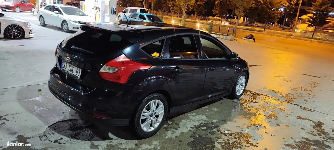 2013 Ford Focus 1.6 TDCi dizel manuel otomobil - Fotoğraf 1