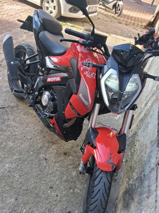 2023 Benelli 125 S benzinli manuel motosiklet - Fotoğraf 1
