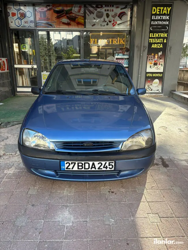 2001 Ford Fiesta 1.25 benzinli manuel otomobil - Fotoğraf 1