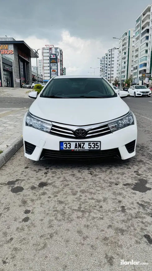 2013 Toyota Corolla 1.33 benzinli manuel otomobil - Fotoğraf 1