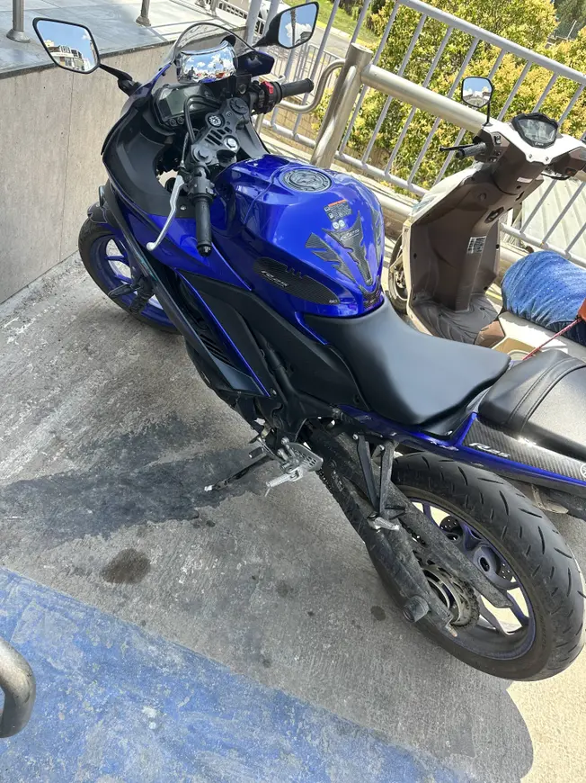2024 Yamaha R25 TR54 Edition benzinli manuel motosiklet - Fotoğraf 1
