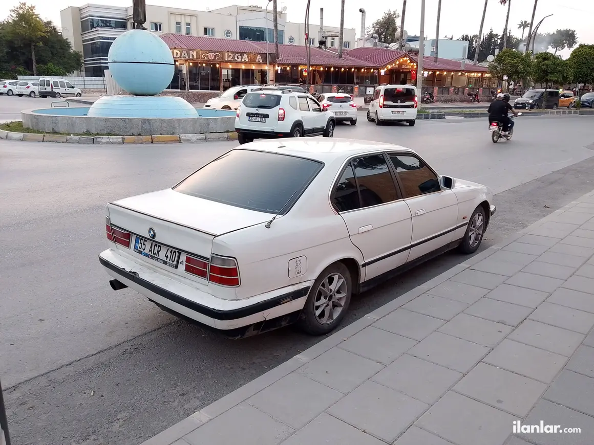 1990 BMW 5 Serisi 520i lPG manuel otomobil - Fotoğraf 1
