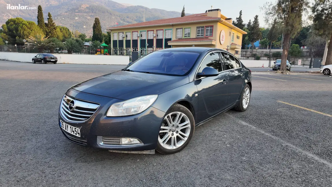 2011 Opel Insignia 1.6 T benzinli manuel otomobil - Fotoğraf 1