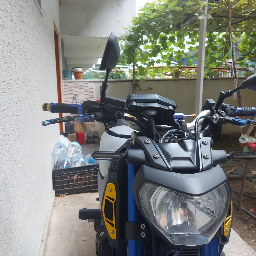 2016 Yamaha MT 09 benzinli manuel motosiklet - Fotoğraf 1