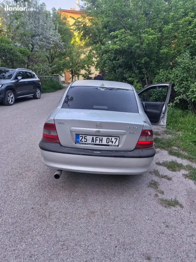 1997 Opel Vectra 1.6 benzinli manuel otomobil - Fotoğraf 1