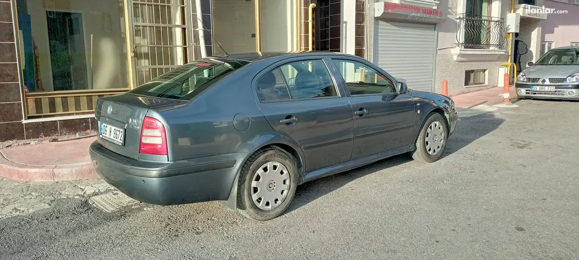 2005 Skoda Octavia 1.6 benzinli manuel otomobil - Fotoğraf 1