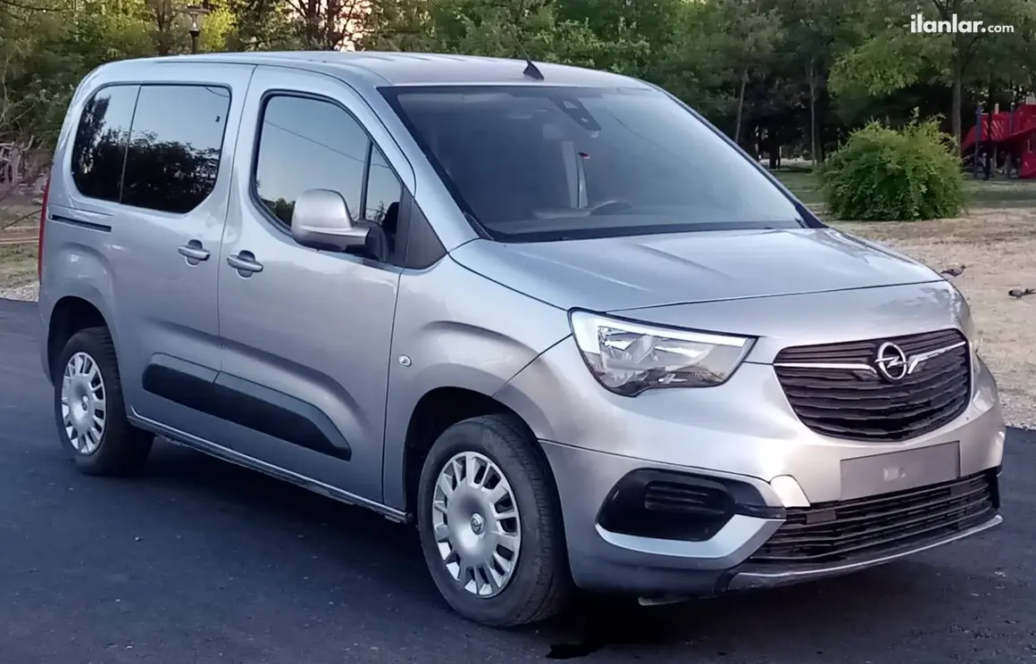 2022 Opel Combo 1.5 CDTI dizel manuel minivan & Panelvan - Fotoğraf 1