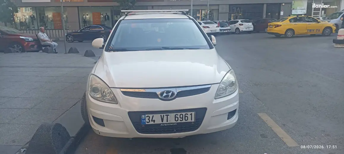 2010 Hyundai i30 1.6 CRDi dizel manuel otomobil - Fotoğraf 1