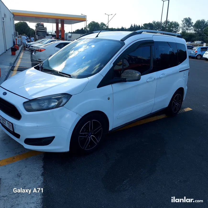 2017 Ford Tourneo Courier 1.6 TDCi dizel manuel minivan & Panelvan - Fotoğraf 1
