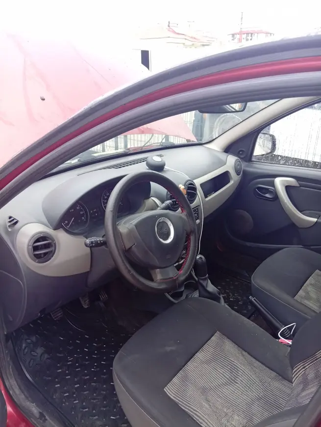 2010 Dacia Sandero 1.4 lPG manuel otomobil - Fotoğraf 1