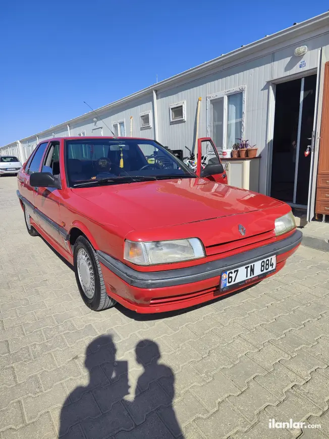 1993 Renault R 21 1.7 benzinli manuel otomobil - Fotoğraf 1