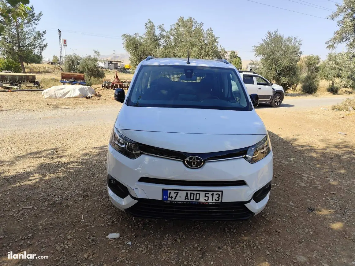 2023 Toyota Proace City 1.5 D dizel otomatik minivan & Panelvan - Fotoğraf 1