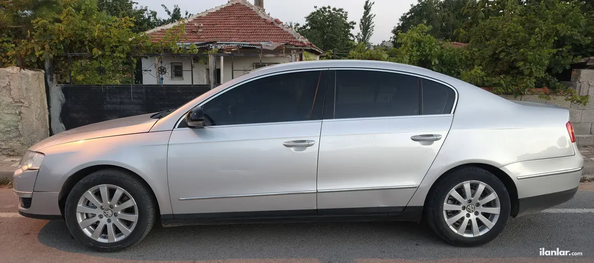 2006 Volkswagen Passat 1.6 FSi benzinli manuel otomobil - Fotoğraf 1