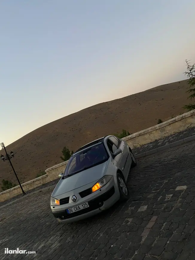 2004 Renault Megane 1.6 benzin & LPG manuel otomobil - Fotoğraf 1