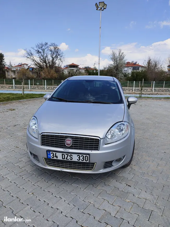 2011 Fiat Linea 1.3 Multijet dizel manuel otomobil - Fotoğraf 1