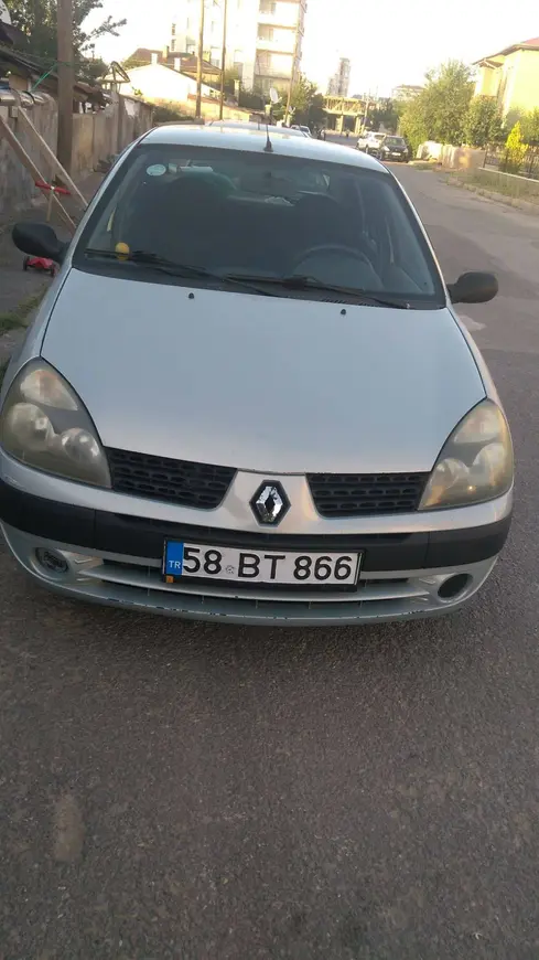 2004 Renault Clio 1.4 lPG manuel otomobil - Fotoğraf 1