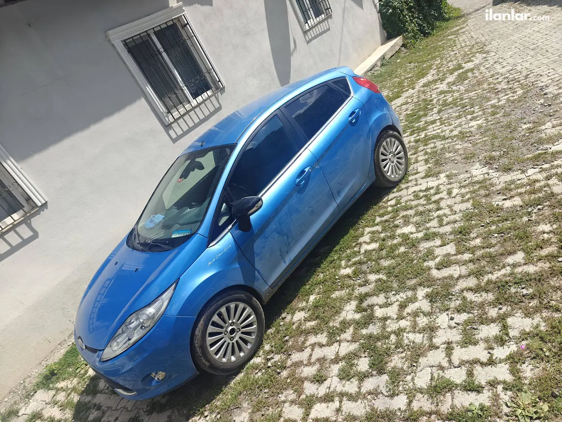 2010 Ford Fiesta 1.4 TDCi dizel düz otomobil - Fotoğraf 1