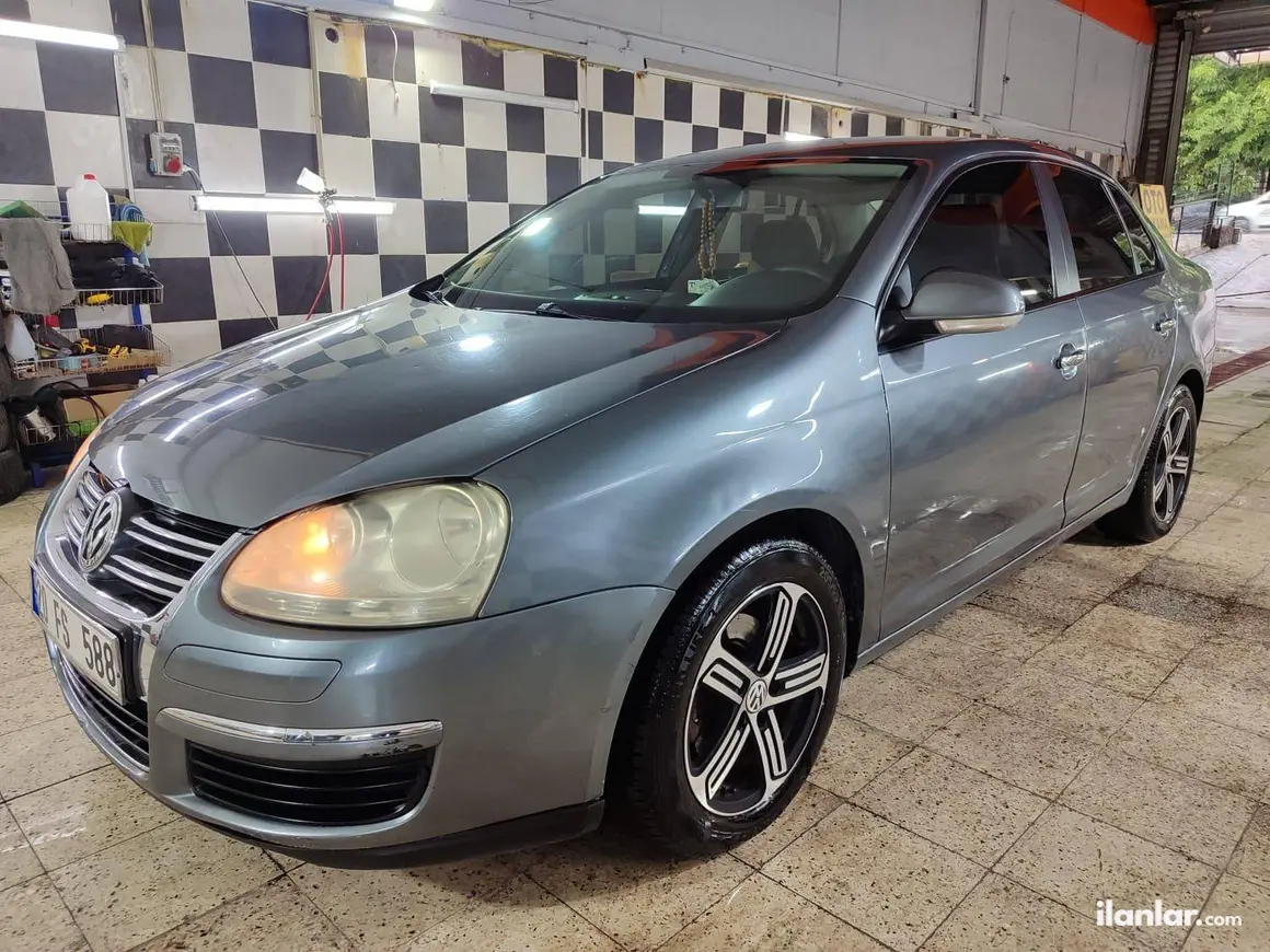 2006 Volkswagen Jetta 1.6 benzinli manuel otomobil - Fotoğraf 1