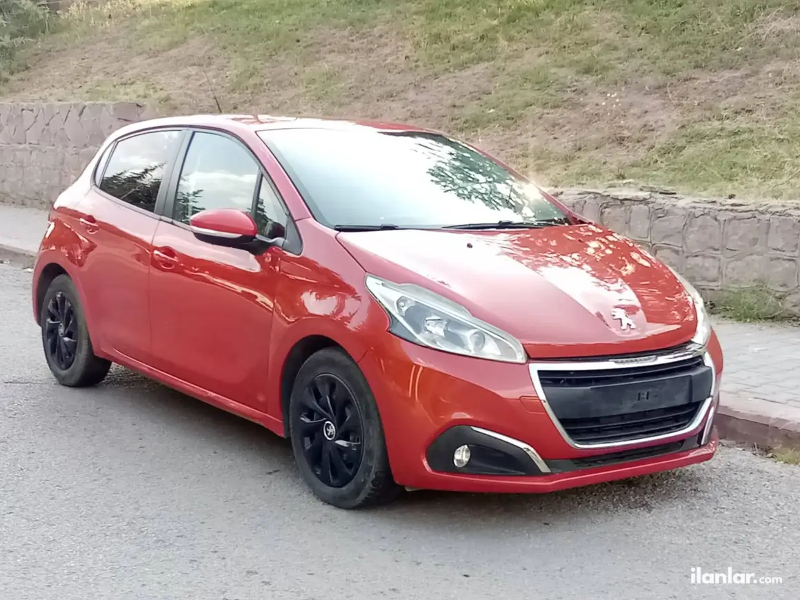 2019 Peugeot 208 1.6 THP benzinli manuel otomobil - Fotoğraf 1
