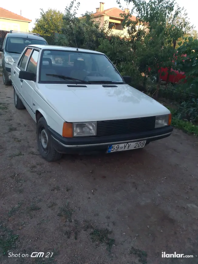 1992 Renault R 9 1.4 benzinli manuel otomobil - Fotoğraf 1