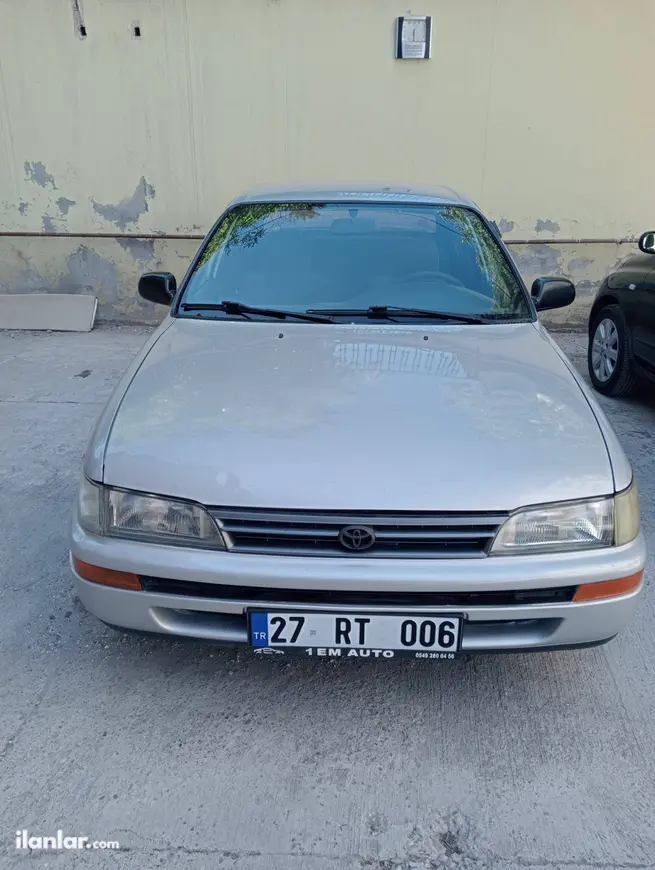 1998 Toyota Corolla 1.6 benzinli manuel otomobil - Fotoğraf 1