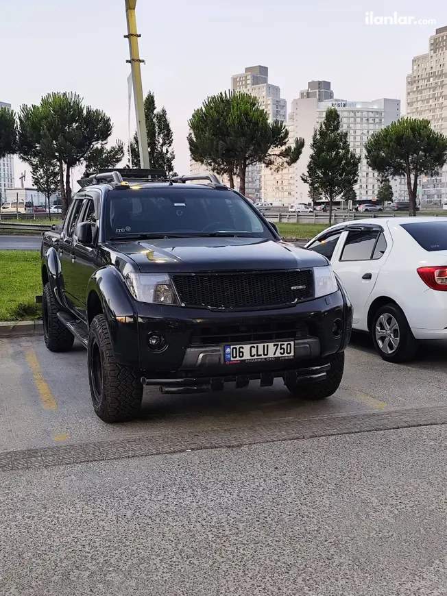 2011 Nissan Navara 2.5 D dizel otomatik arazi, SUV, Pick-up - Fotoğraf 1
