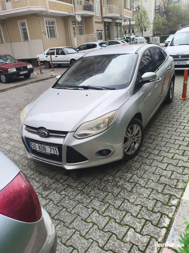 2011 Ford Focus 1.6 TDCi dizel manuel otomobil - Fotoğraf 1