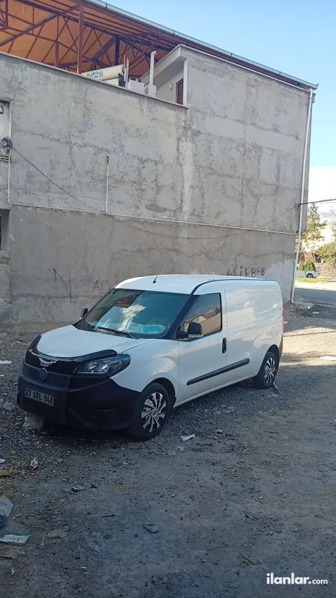 2023 Fiat Doblo Doblo Cargo dizel manuel minivan & Panelvan - Fotoğraf 1