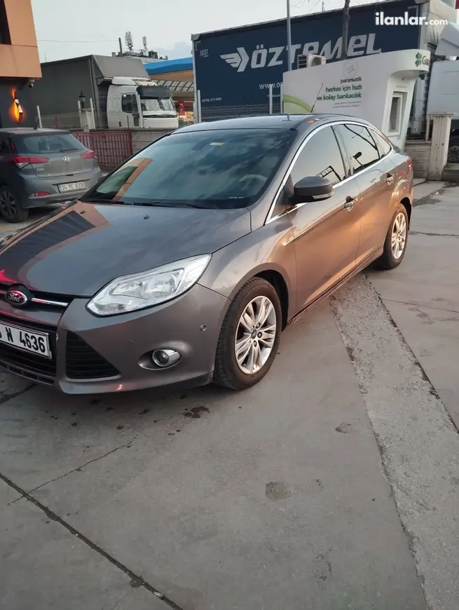2013 Ford Focus 1.6 TDCi dizel manuel otomobil - Fotoğraf 1