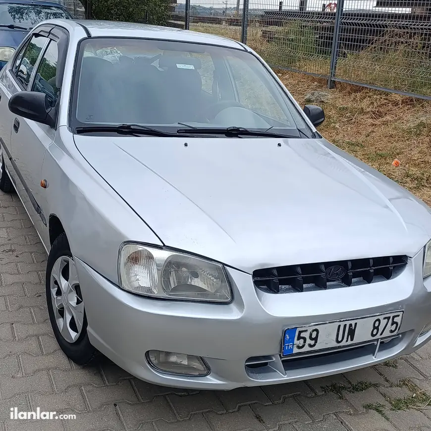 2001 Hyundai Accent 1.5 diğer manuel otomobil - Fotoğraf 1