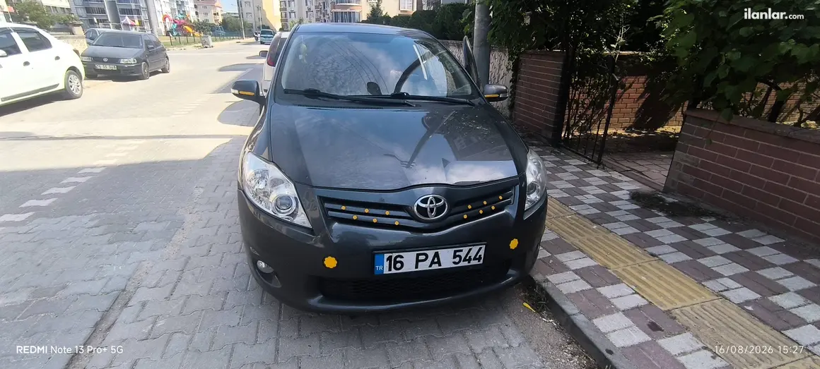 2012 Toyota Auris 1.33 lPG manuel otomobil - Fotoğraf 1