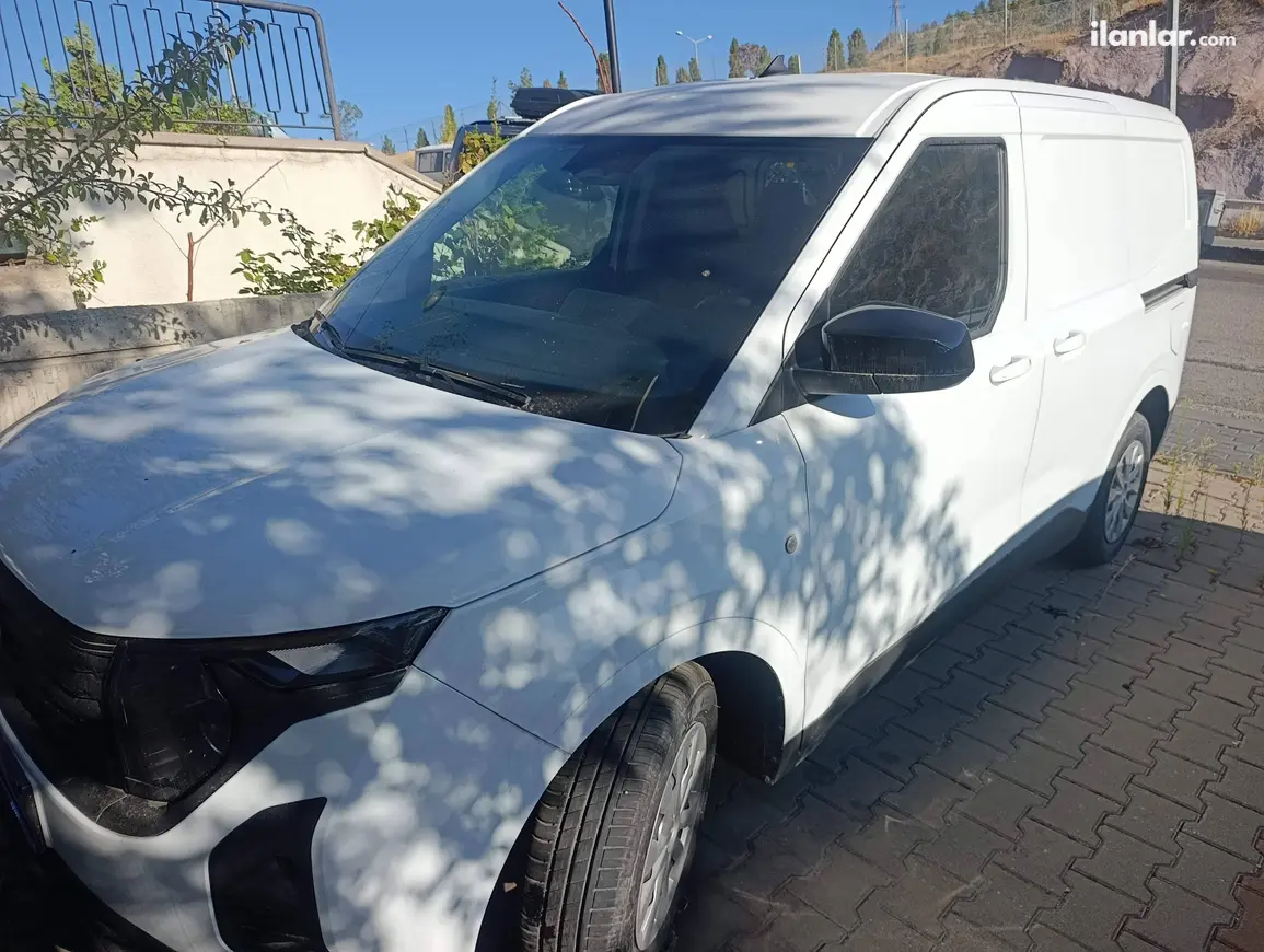 2025 Ford Transit Courier 1.5 EcoBlue Deluxe dizel manuel minivan & Panelvan - Fotoğraf 1