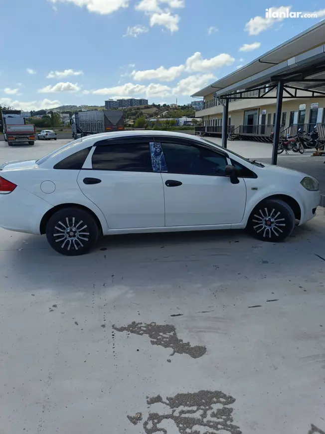 2013 Fiat Linea 1.3 Multijet dizel manuel otomobil - Fotoğraf 1