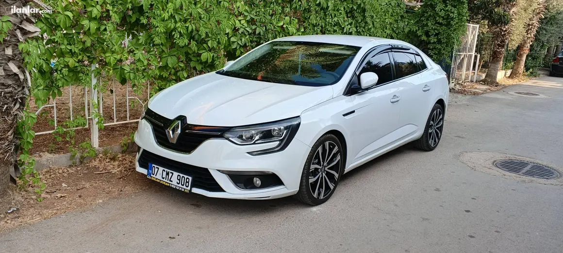 2017 Renault Megane 1.5 dCi dizel otomatik otomobil - Fotoğraf 1