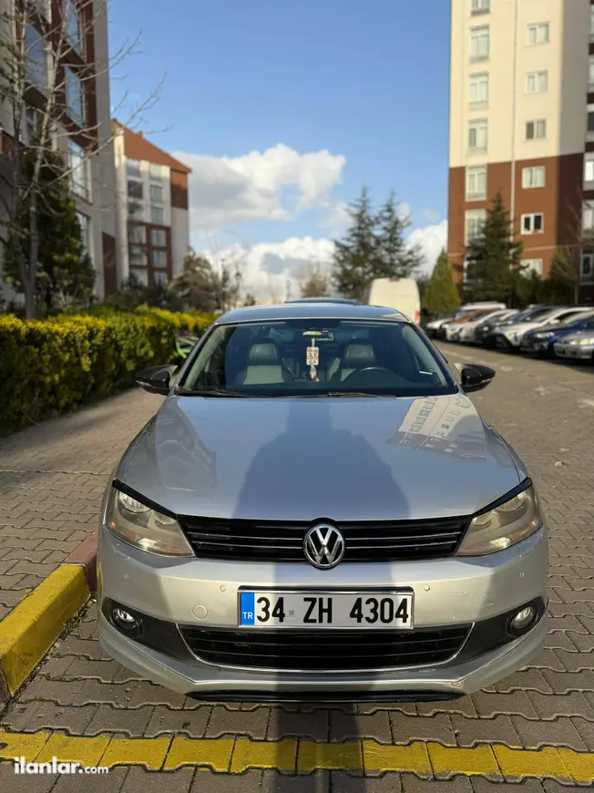 2012 Volkswagen Jetta 1.6 TDi dizel otomatik otomobil - Fotoğraf 1