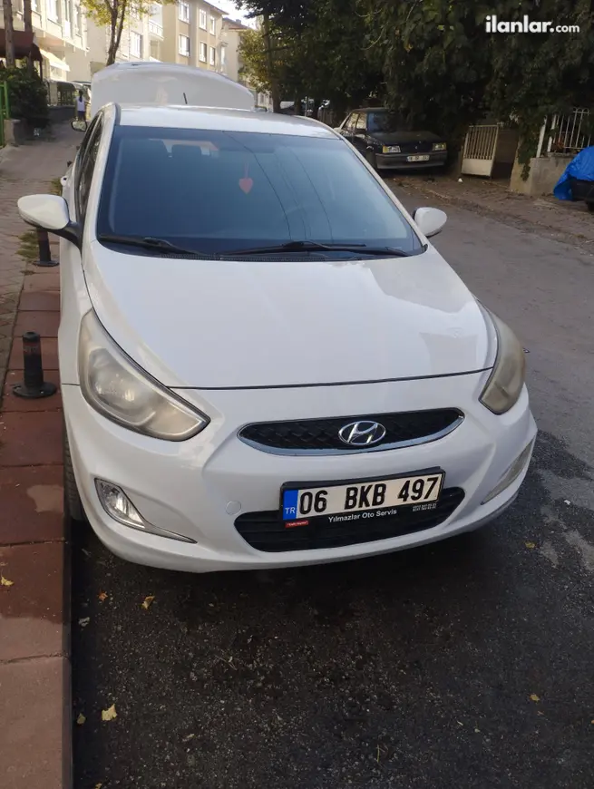2018 Hyundai Accent Blue 1.6 CRDI dizel yarı Otomatik otomobil - Fotoğraf 1