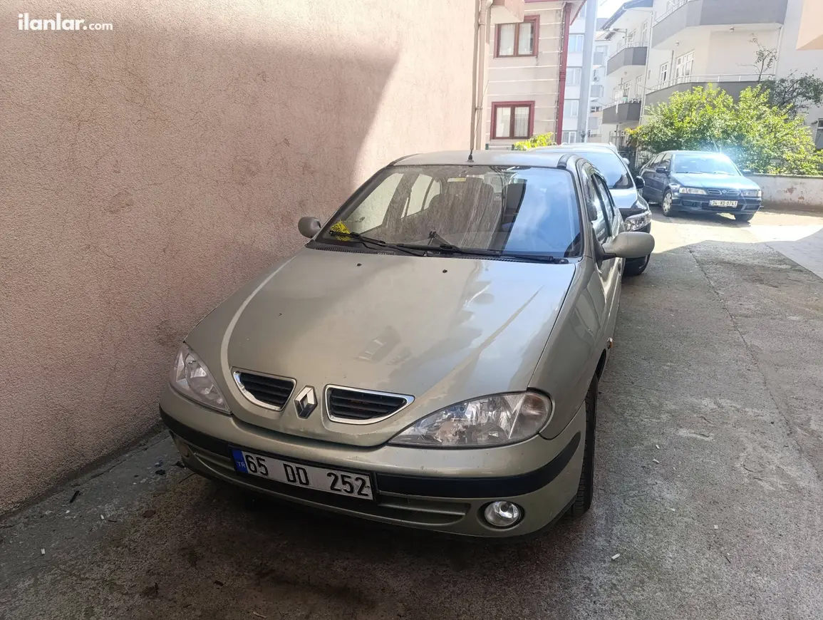 2000 Renault Megane 1.6 lPG manuel otomobil - Fotoğraf 1