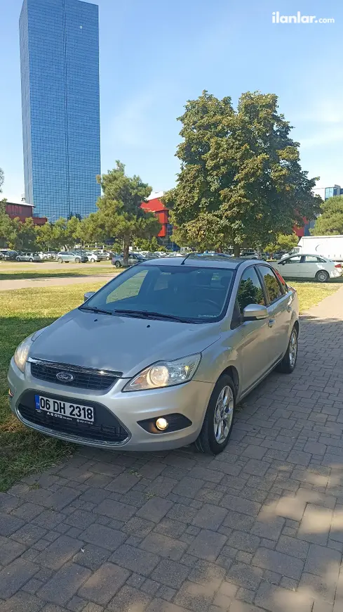 2011 Ford Focus 1.6 TDCi dizel manuel otomobil - Fotoğraf 1