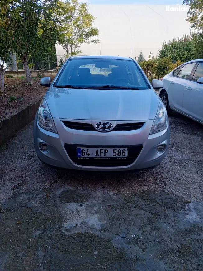 2012 Hyundai i20 Troy 1.2 DOHC benzinli manuel otomobil - Fotoğraf 1