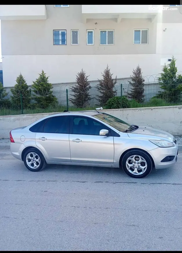 2010 Ford Focus 1.6 TDCi dizel manuel otomobil - Fotoğraf 1
