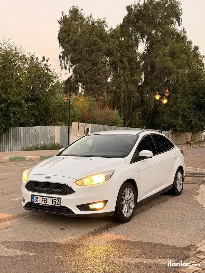 2015 Ford Focus 1.6 TDCi dizel manuel otomobil - Fotoğraf 1