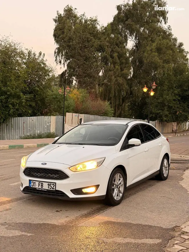 2015 Ford Focus 1.6 TDCi dizel manuel otomobil - Fotoğraf 1