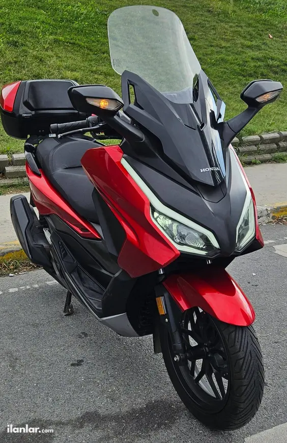 2023 Honda Forza 250 (NSS250) benzinli otomatik motosiklet - Fotoğraf 1