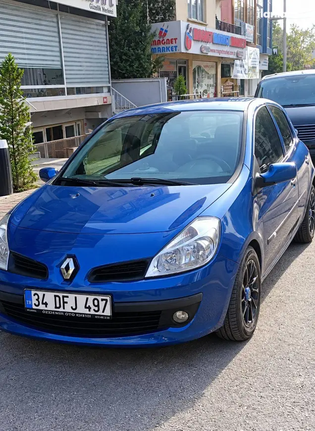 2008 Renault Clio 1.4 benzinli manuel otomobil - Fotoğraf 1