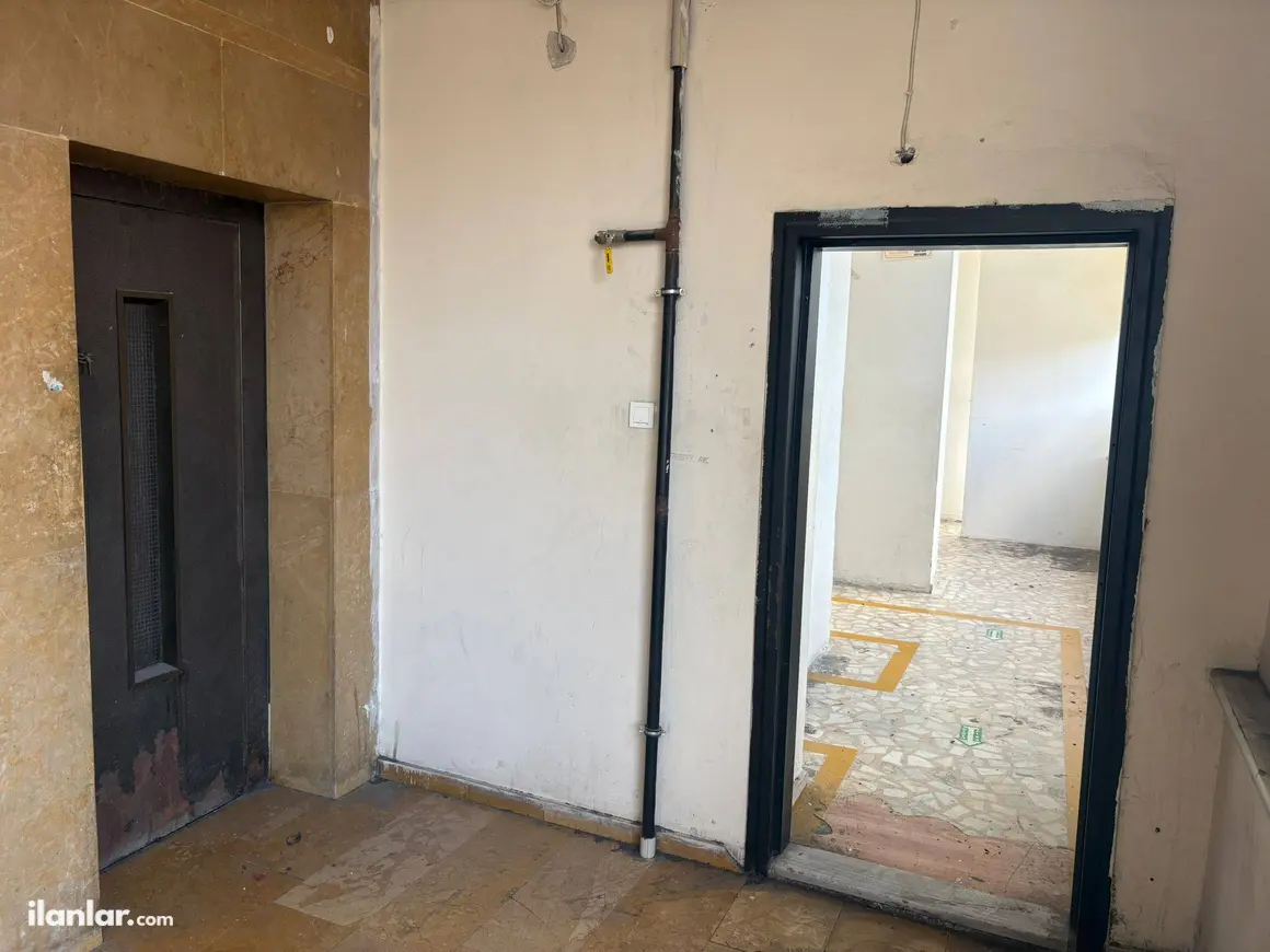 İstanbul Küçükçekmece Atatürk Mahallesi 200 m² kiralık iş Hanı Katı & Ofisi - Fotoğraf 1