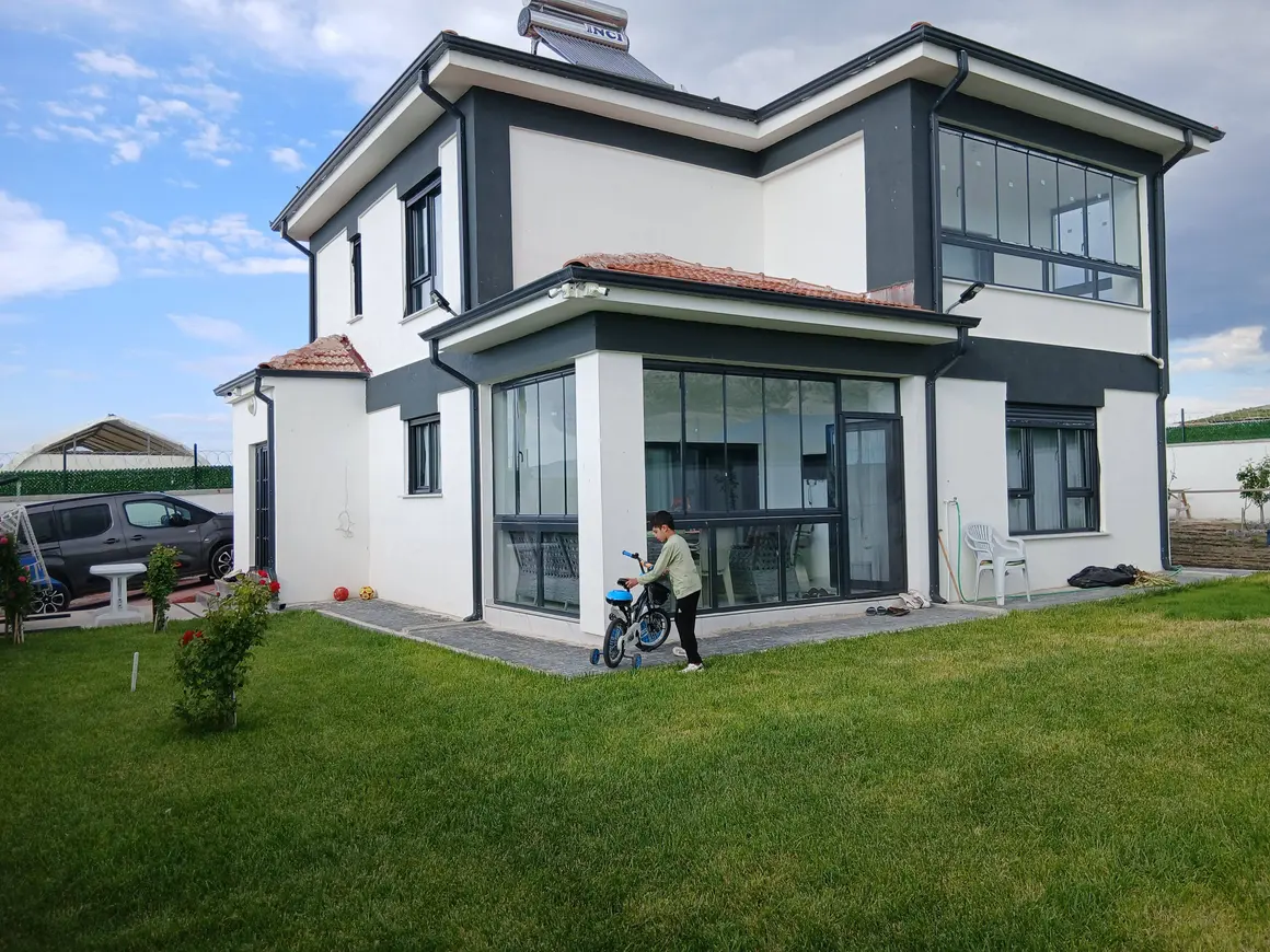 Eskişehir Sivrihisar Aşağıkepen Mahallesi 5+1 250 m² satılık villa - Fotoğraf 1