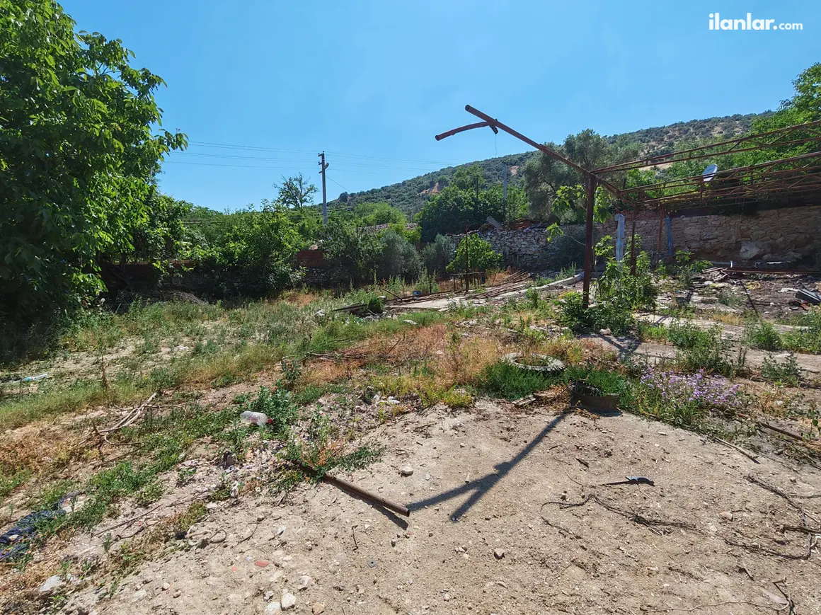 İzmir Tire Hasançavuşlar Mahallesi 700 m² satılık muhtelif Arsa arsa - Fotoğraf 1